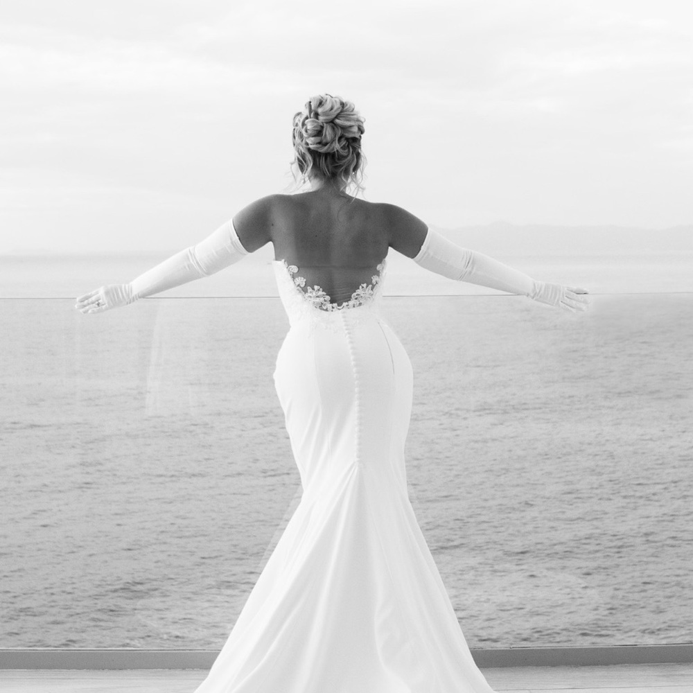 Alyne by Rita Vinieris Beverly wedding dress size 2 in Ivory